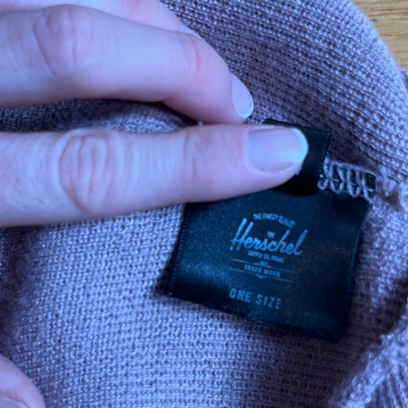 💫HOST PICK💫Herschel Baby Beanie 0-6M - Picture 8 of 8